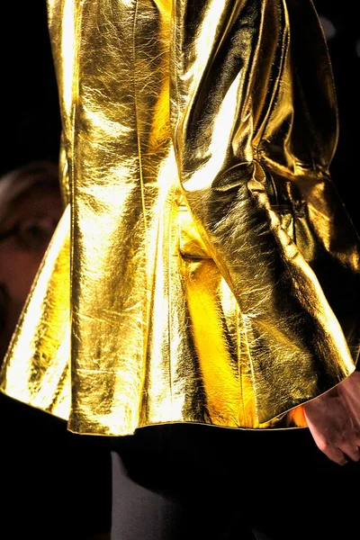 Look 69